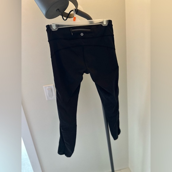 Size 6 Black Lululemon  Leggings - Picture 3 of 6